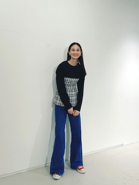 秦麻里子さんのコーディネート