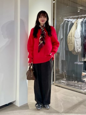 「アイテム（バンダナ/スカーフ）」を使った、上田（ueda）さん（レディース・165cm）の冬コーディネート