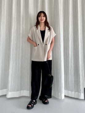 「green label relaxing（グリーンレーベルリラクシング）のトラックソール グルカサンダル(4.5cm)（サンダル）」を使った、上田（ueda）さん（レディース・165cm）の夏コーディネート