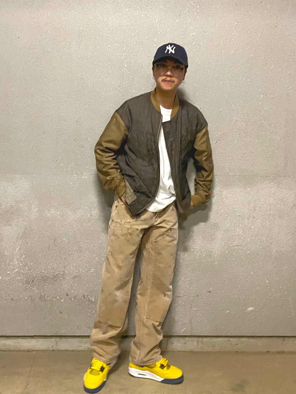 「キャップ、NEW ERA、MoMA、タケオキクチ(TAKEO KIKUCHI)、carhartt、ペインターパンツ、古着、古着MIX、エアジョーダン、ジョーダン4」｜「MOMAのアイテム（キャップ、ブルー系）」を使った、koudainstaさん（メンズ・167cm）の秋コーディネートの1枚目の写真