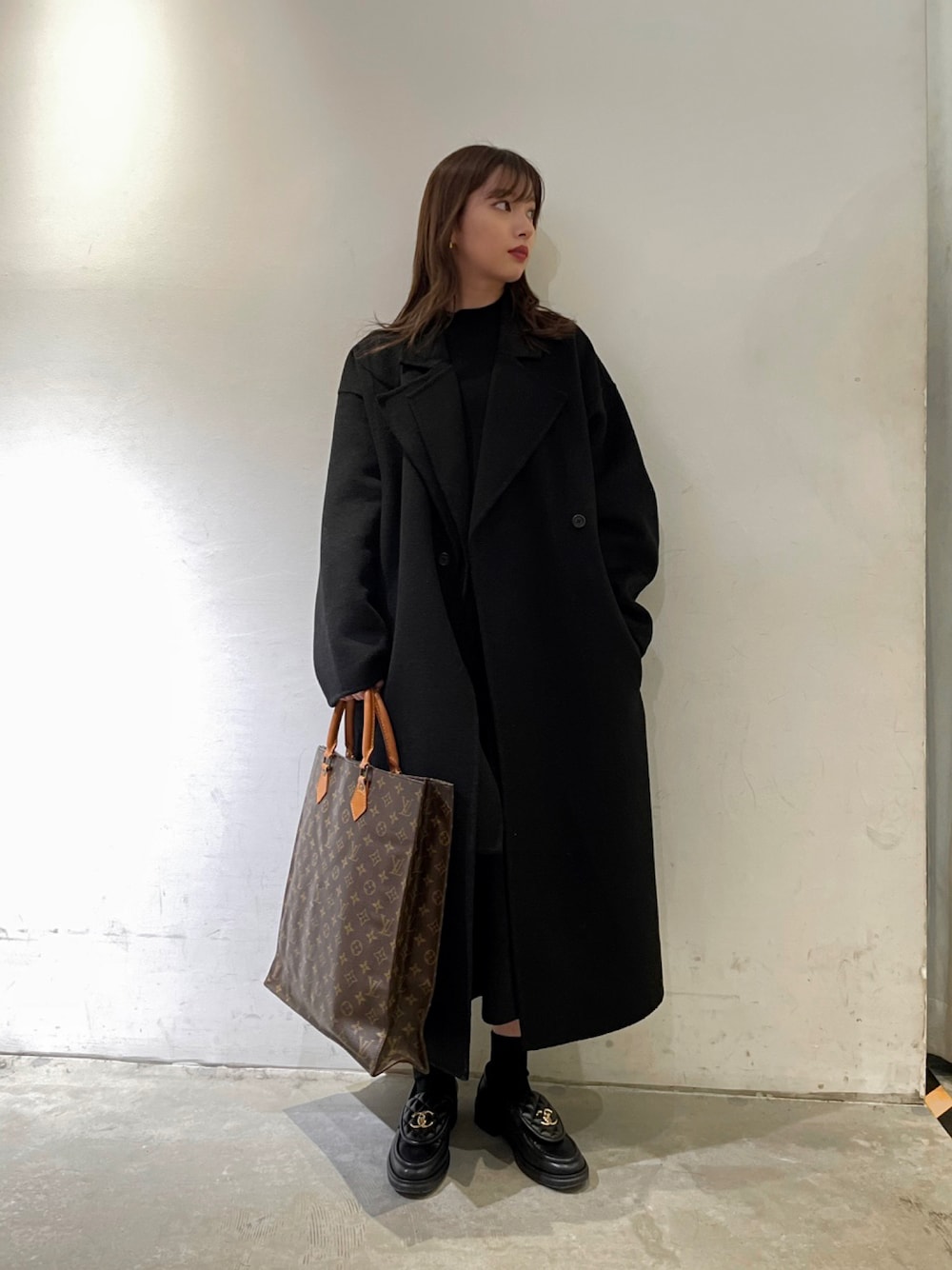CHANELのローファーを使った人気ファッションコーディネート