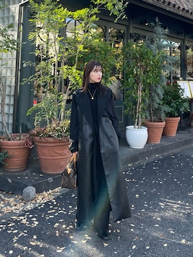 「フェイクレザー」｜「アイテム（トレンチコート）」を使った、谷川菜奈さん（レディース・153cm）の冬コーディネート