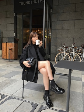 「BOTTEGA VENETA（ボッテガヴェネタ）のアイテム（バッグ）」を使った、谷川菜奈さん（レディース・153cm）の秋コーディネート
