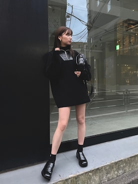 「BOTTEGA VENETA（ボッテガヴェネタ）のアイテム（バッグ）」を使った、谷川菜奈さん（レディース・153cm）の秋コーディネート