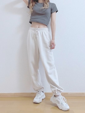 「GRL」｜「アイテム（スウェットパンツ）」を使った、Airiさん（レディース・160cm）の夏コーディネート