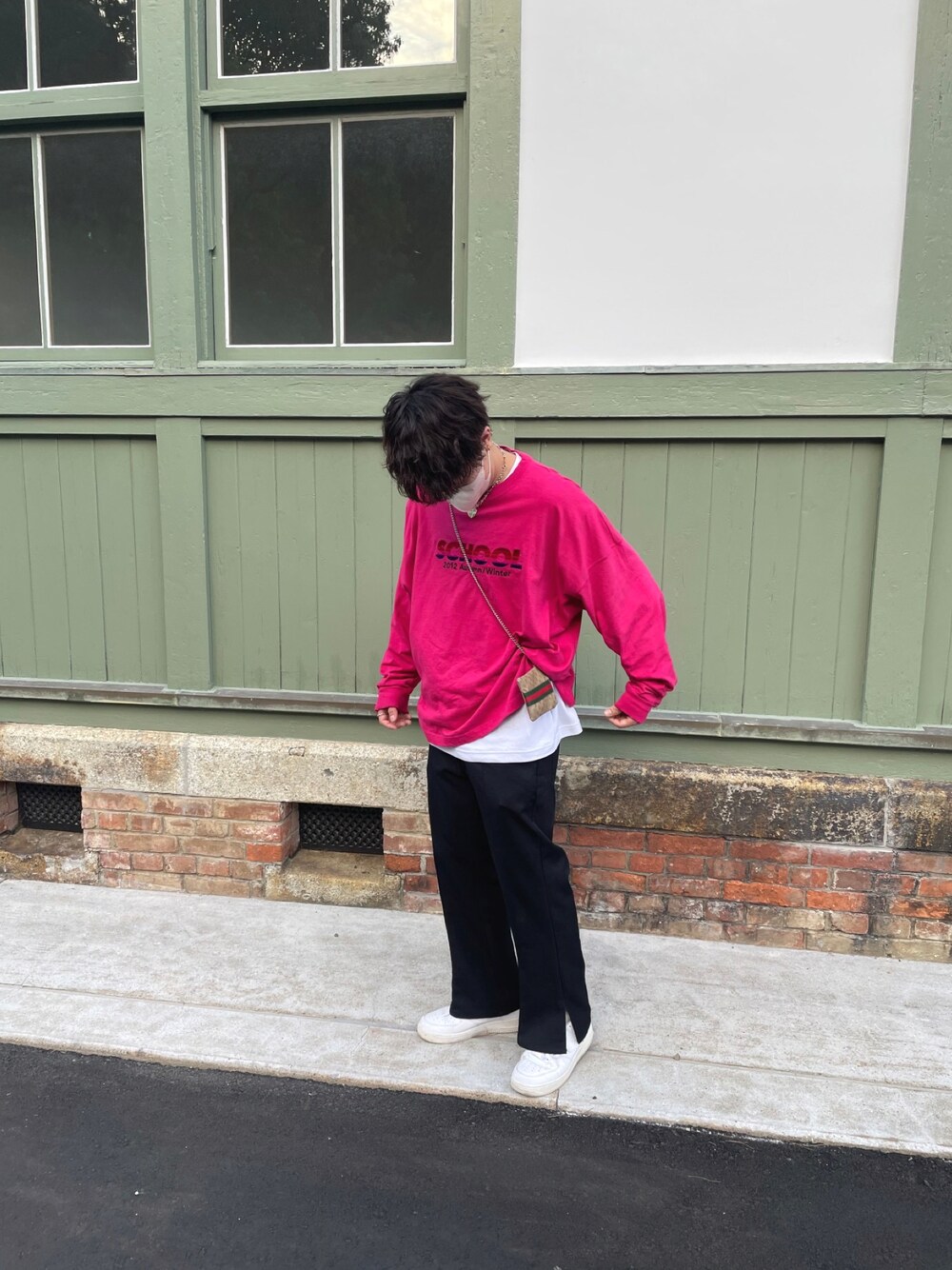 「おしゃれさんと繋がりたい、DAIRIKU、リラックススタイル」｜「DAIRIKUのアイテム（トップス、ピンク系）」を使った、Kさん（メンズ・173cm）の秋コーディネートの1枚目の写真