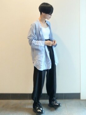 「STYLEMIXER（スタイルミキサー）のスリットヘムバルーンパンツ（その他パンツ、ブラック系）」を使った、裕輔さん（レディース・161cm）の秋コーディネート