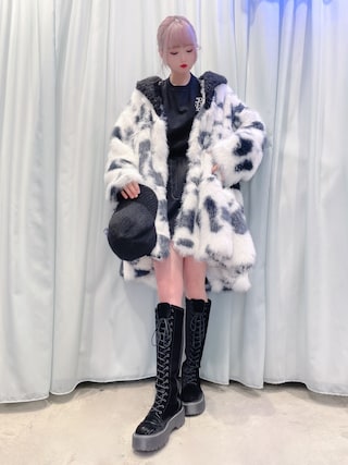 lilLilly（リルリリー）の「COW フレアファーコート（その他