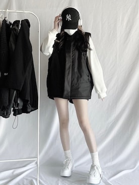 「韓国コーデ」｜「アイテム（ダウンベスト）」を使った、Nylaus officialさん（レディース・161cm）の冬コーディネート