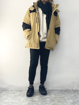 「JERZEES（ジャージーズ）のアイテム（スウェット）」を使った、Nylaus officialさん（メンズ・175cm）の冬コーディネート
