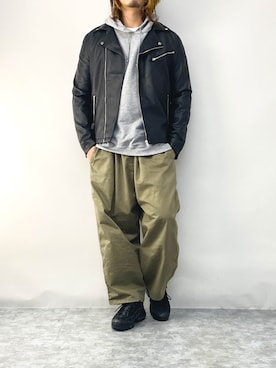 「JERZEES（ジャージーズ）のアイテム」を使った、Nylaus officialさん（メンズ・175cm）の冬コーディネート