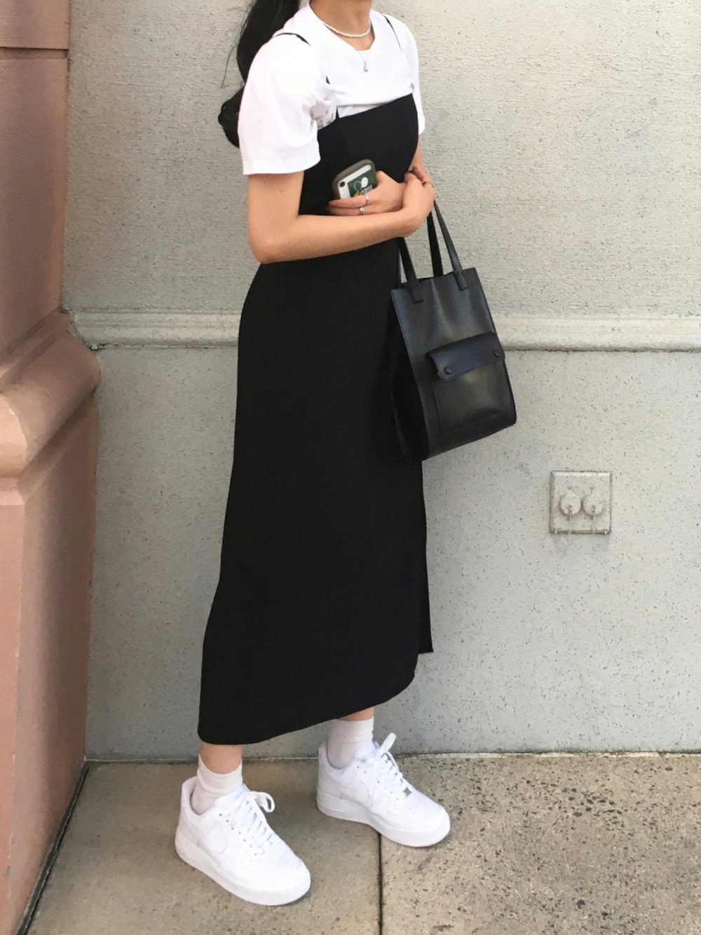 「スニーカー、NIKE、VINTAGE、UNIQLO、ZARA、summer、厚底シューズ、厚底スニーカー、キャミワンピ、スリット、韓国ファッション」｜「UNIQLOのアイテム（Tシャツ/カットソー、ホワイト系）」を使った、ㅤㅤㅤㅤㅤㅤㅤㅤㅤㅤㅤㅤㅤさん（レディース・169cm）の秋コーディネートの1枚目の写真