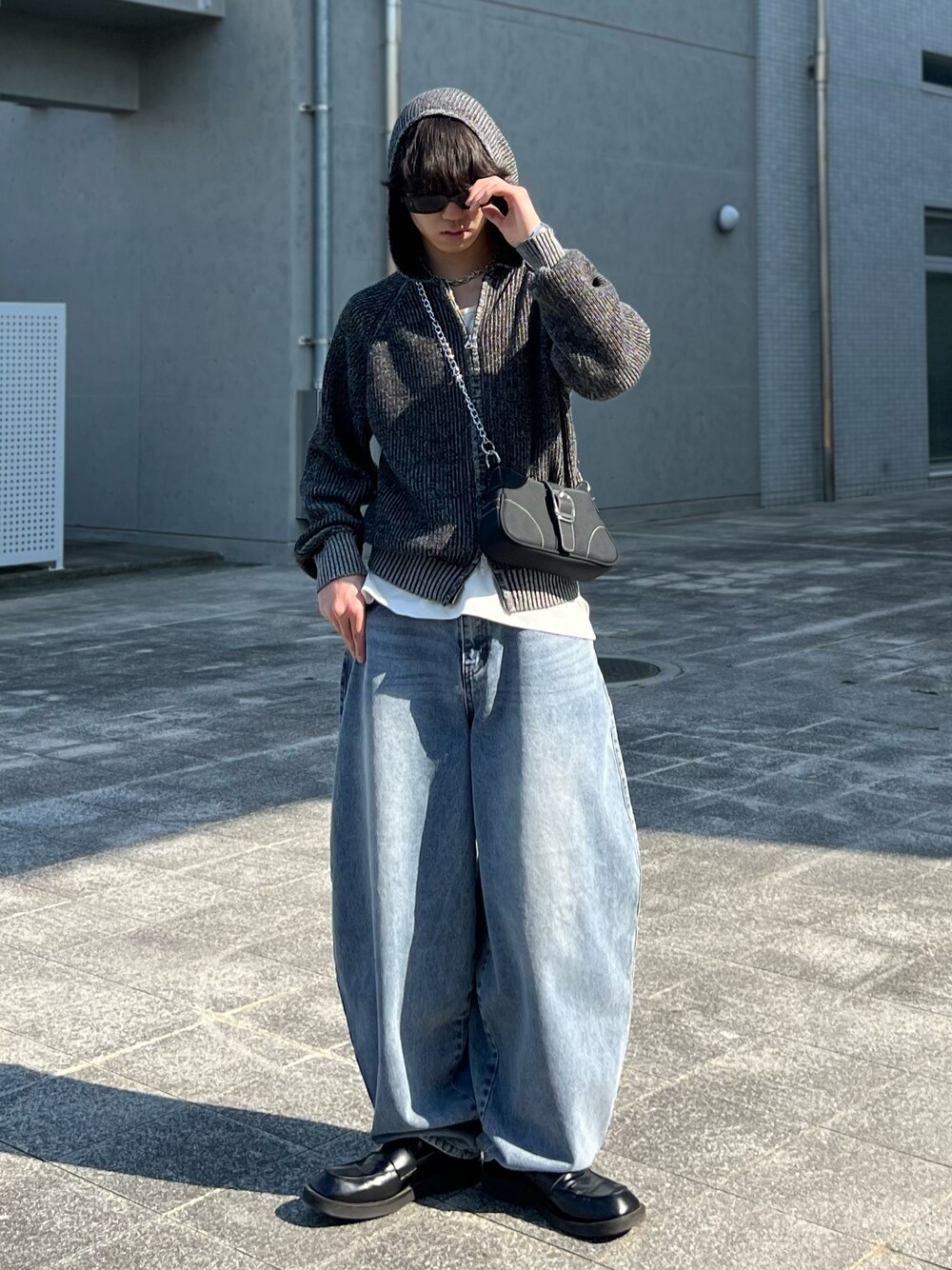 Chikashitsu+ サイドウェーブデニムパンツ Chikashitsu +】side wave design denim pants | OUR BRAND