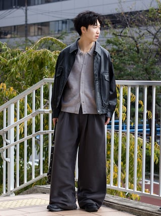 「WYM LIDNM（ウィム バイ リドム）のSLIGHT FLARE DOUBLE CLOTH BAGGY SLACKS（スラックス）」を使った、kenさん（メンズ・175cm）の秋コーディネート