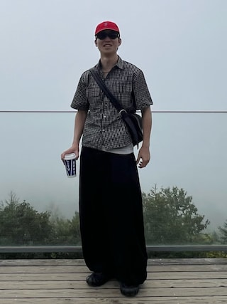「Chikashitsu +(チカシツプラス)の【Chikashitsu +】pleats chino wide pants / 【チカシツプラス】プリーツチノワイドパンツ(チノパンツ)」を使った、kenさん(メンズ・175cm)の秋コーディネート