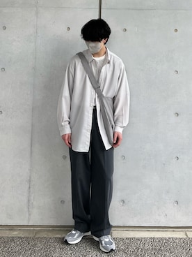 「UNIQLO（ユニクロ）のアイテム（スラックス）」を使った、kenさん（メンズ・175cm）の春コーディネート