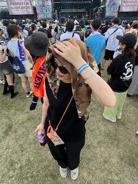 「アイテム（スラックス）」を使った、ケイさん（レディース・163cm・20代）の夏コーディネート