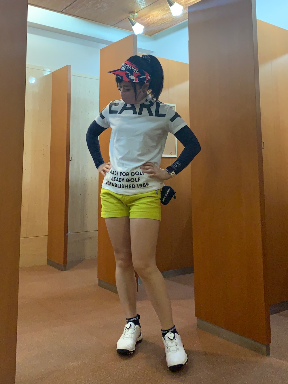 「ゴルフ、ゴルフウェア、ゴルフコーデ、ゴルフ女子」｜「PEARLY GATESのアイテム（その他パンツ、イエロー系）」を使った、qurocheさん（レディース・156cm）の夏コーディネートの1枚目の写真
