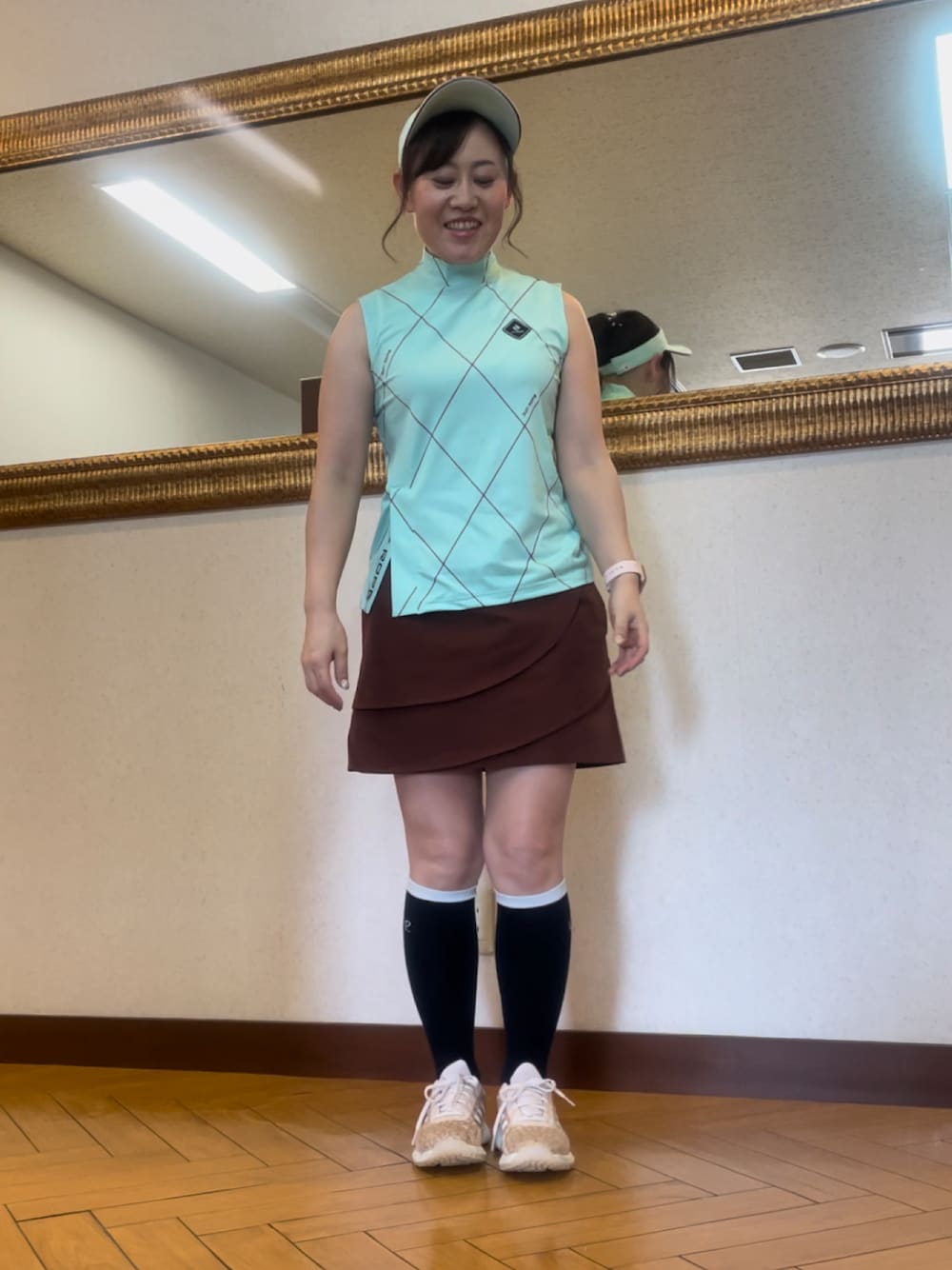 「ゴルフ、ゴルフウェア、ゴルフ女子、ゴルフコーデ」｜「JUN&ROPE'の【UV】BIGダイヤ柄スリットモックプルオーバー（Tシャツ/カットソー、グリーン系）」を使った、qurocheさん（レディース・156cm）の夏コーディネートの1枚目の写真