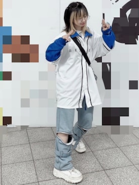 「PUMA（プーマ）のアイテム（その他アウター）」を使った、緑餃子さん（レディース・155cm）の秋コーディネート