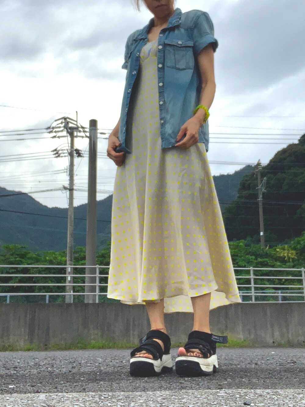 「ZARA、SHAKA、シンプル、夏の終わり」｜「ZARAのアイテム（ワンピース、イエロー系）」を使った、mimiho*deathさん（レディース・167cm）の秋コーディネートの1枚目の写真