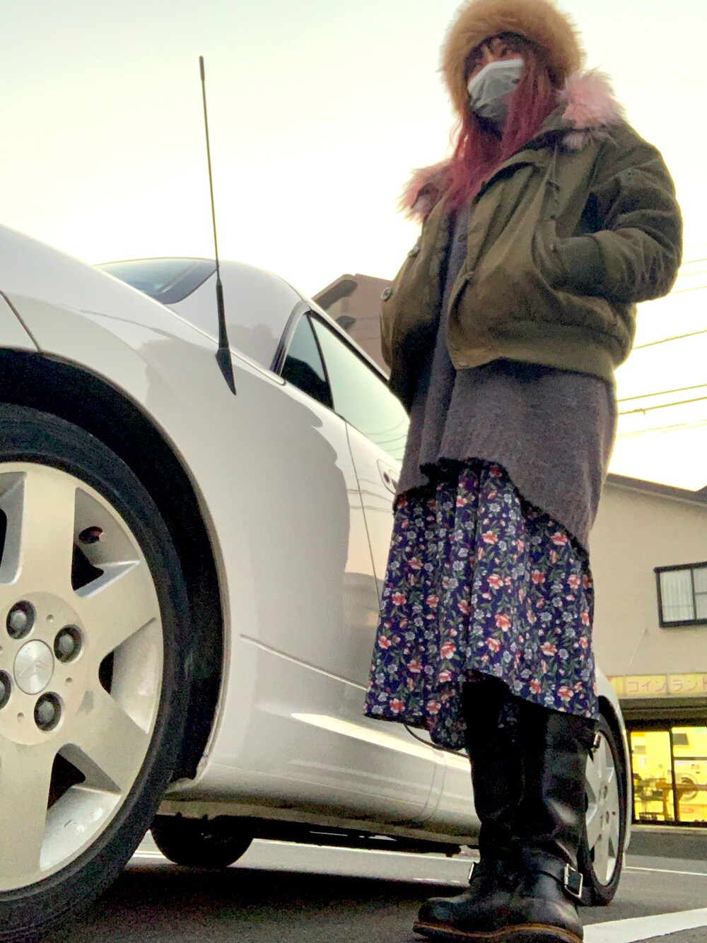「初詣、ロシアン帽、ピンクファー、YOSUKE、チチカカ」｜「？のアイテム（帽子、ベージュ系）」を使った、mimiho*deathさん（レディース・167cm）の冬コーディネートの1枚目の写真