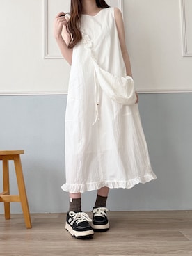 「Nana（ナナ）のギャザーバッグ付きノースリーブワンピース（ワンピース、ホワイト系）」を使った、ゆっきさん（レディース・162cm）の春コーディネート