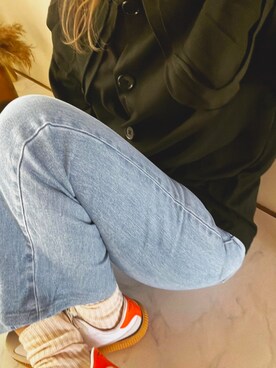 「UNIQLO（ユニクロ）のハイライズフレアジーンズ（デニムパンツ、ブルー系）」を使った、nagiさん（レディース・153cm）の秋コーディネート