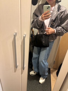 「CODE A（コードエー）のsatin bomber jacket（ブルゾン、グレー系）」を使った、yoyoさん（レディース・161cm）の春コーディネート