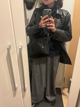 「JOURNAL STANDARD（ジャーナルスタンダード）のTWサイドラインパンツ（スラックス、グレー系）」を使った、yoyoさん（レディース・161cm）の春コーディネート