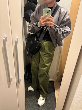 「ATTISESSION（アティセッション）の＜ATTISESSION＞ベルト 2タック ストレート パンツ（その他パンツ、グリーン系）」を使った、yoyoさん（レディース・161cm）の春コーディネート