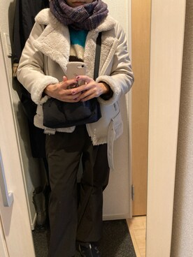 「BEAMS（ビームス）のアイテム（ストール/ショール）」を使った、yoyoさん（レディース・161cm）の冬コーディネート