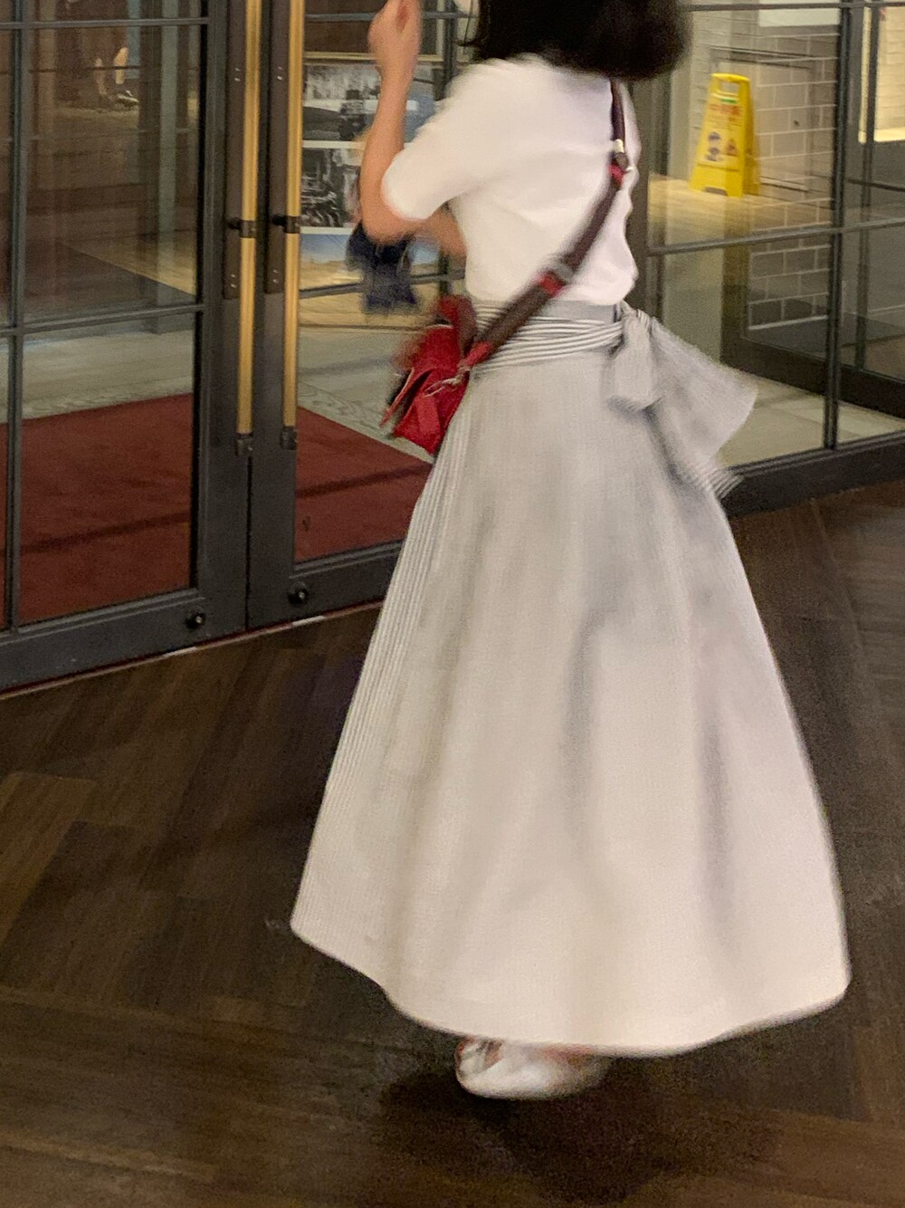 「きれいめカジュアル、低身長コーデ、カラーコーデ、お出かけコーデ、シンプル」｜「GUのアイテム（トップス、ホワイト系）」を使った、みぬふぃーゆさん（レディース・153cm）の春コーディネートの1枚目の写真