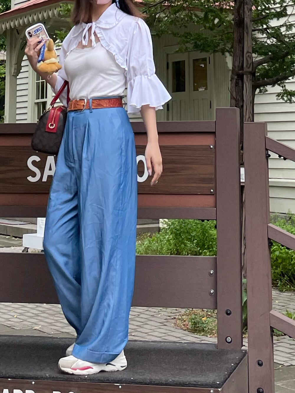 「シンプルスタイル、カジュアルコーデ、デニムコーデ、低身長女子、shein、旅行」｜「Tnewtiesのアイテム（パンツ、ブルー系）」を使った、みぬふぃーゆさん（レディース・153cm）の秋コーディネートの1枚目の写真