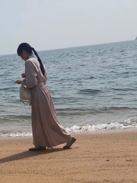 「海」｜「アイテム（バレエシューズ）」を使った、himaさん（レディース・160cm）の秋コーディネート