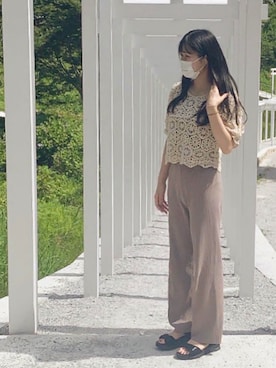 「リブニットパンツ」｜「アイテム（サンダル）」を使った、himaさん（レディース・160cm）の秋コーディネート