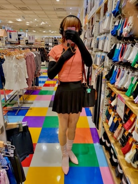 「GU（ジーユー）のアイテム（Tシャツ/カットソー）」を使った、エリさん（レディース・178cm）の秋コーディネート