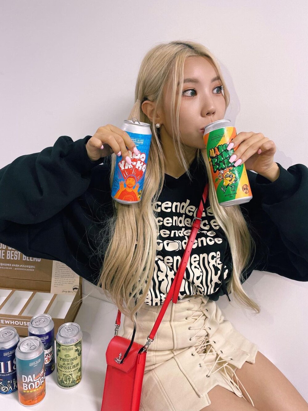 「streetstyle、street、ILLEDIT、dancer、dance、dancerstyle、korea、korea style、koreabrand、koreanbrand」｜「ILLEDIT のアイテム（パーカー、ブラック系）」を使った、COLLABONATIONさん（レディース・166cm）の秋コーディネートの1枚目の写真