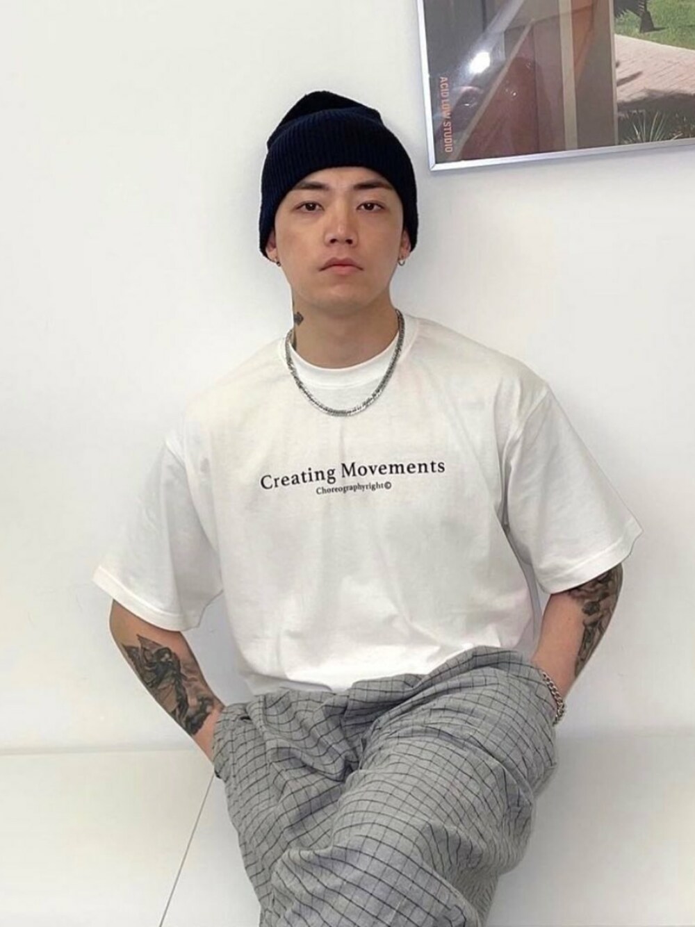 「DAUSPICE、Tシャツ、Tシャツ×デニム、スポーツミックス、運動会コーデ、韓国ファッション、韓国ブランド、韓国、韓国コーデ、ファッションの力を信じよう」｜「DAUSPICE のアイテム（Tシャツ/カットソー、ホワイト系）」を使った、COLLABONATIONさん（メンズ・174cm）の夏コーディネートの1枚目の写真