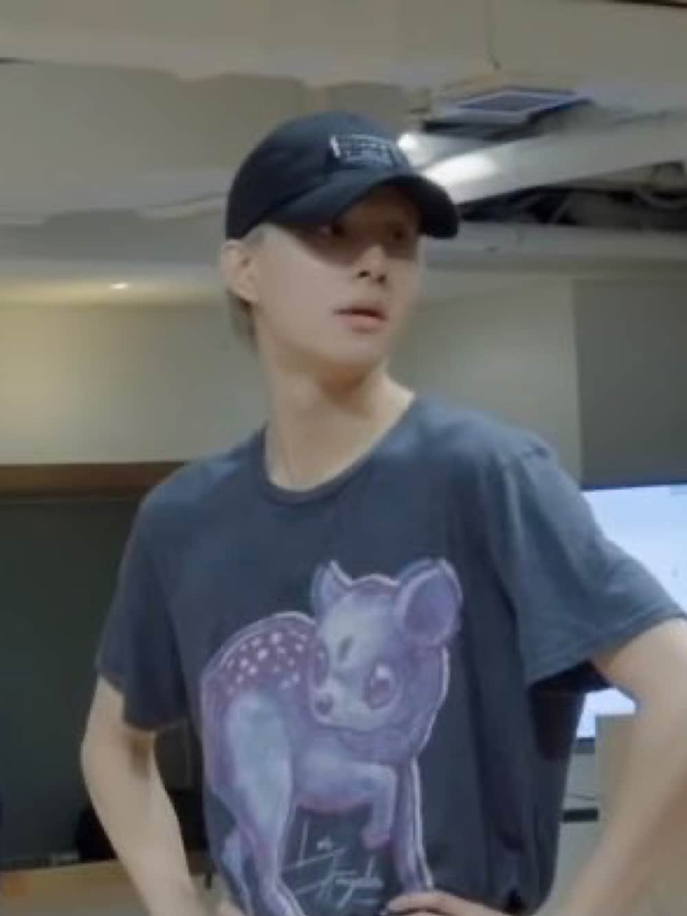 「SMTOWN、NCT、NCT127、ballcap、CAP、ILLEDIT、illedit、korea、korea style、koreabrand、koreanbrand」｜「ILLEDIT のアイテム（キャップ、ブラック系）」を使った、COLLABONATIONさん（メンズ・176cm）の秋コーディネートの1枚目の写真