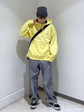 「ヒッコリーパンツ」｜「アイテム（サロペット/オーバーオール）」を使った、林 萌花さん（レディース・159cm）の冬コーディネート
