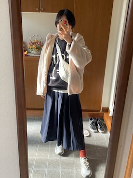 「Design Tshirts Store graniph（デザイン　ティーシャツ　ストア　グラニフ）のアイテム」を使った、ロモさん（レディース・164cm）の冬コーディネート