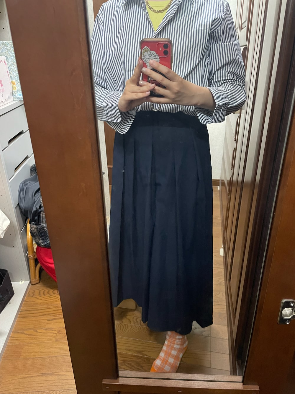 「旅行、シャツスタイル、袴パンツ」｜「靴下屋のアイテム（ソックス/靴下、オレンジ系）」を使った、ロモさん（レディース・164cm）の夏コーディネートの1枚目の写真
