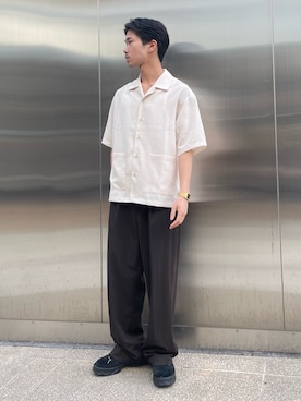 「ITEMS URBANRESEARCH（アイテムズ アーバンリサーチ）の『吸水速乾/イージーケア』リネンブレンド高機能半袖コーチシャツ（シャツ/ブラウス、ホワイト系）」を使った、翼さん（メンズ・168cm）の夏コーディネート