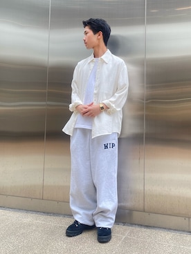「ITEMS URBANRESEARCH（アイテムズ アーバンリサーチ）のリネンブレンドレギュラーカラーシャツ（シャツ/ブラウス、ホワイト系）」を使った、翼さん（メンズ・168cm）の春コーディネート