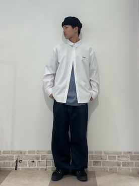 「ITEMS URBANRESEARCH（アイテムズ アーバンリサーチ）の刺繍 オックス レギュラーカラーシャツ（シャツ/ブラウス、ホワイト系）」を使った、翼さん（メンズ・168cm）の春コーディネート