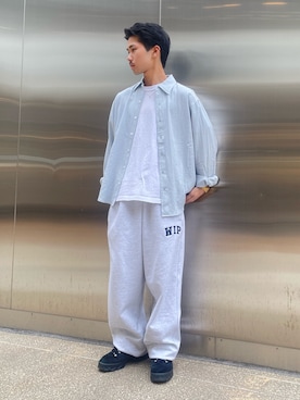 「ITEMS URBANRESEARCH（アイテムズ アーバンリサーチ）のリネンブレンドレギュラーカラーシャツ（シャツ/ブラウス、ブルー系）」を使った、翼さん（メンズ・168cm）の春コーディネート