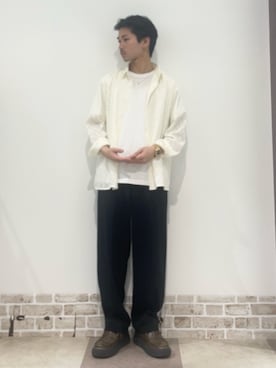 「ITEMS URBANRESEARCH（アイテムズ アーバンリサーチ）のジオメレースレギュラーカラーシャツ（シャツ/ブラウス、ホワイト系）」を使った、翼さん（メンズ・168cm）の春コーディネート
