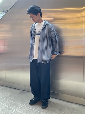 「ITEMS URBANRESEARCH（アイテムズ アーバンリサーチ）のマルチストライプレースオープンカラーシャツ（シャツ/ブラウス、ブルー系）」を使った、翼さん（メンズ・168cm）の春コーディネート