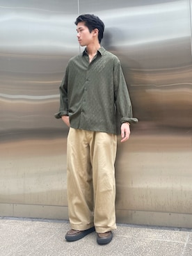 「ITEMS URBANRESEARCH（アイテムズ アーバンリサーチ）のジオメレースレギュラーカラーシャツ（シャツ/ブラウス、グリーン系）」を使った、翼さん（メンズ・168cm）の春コーディネート